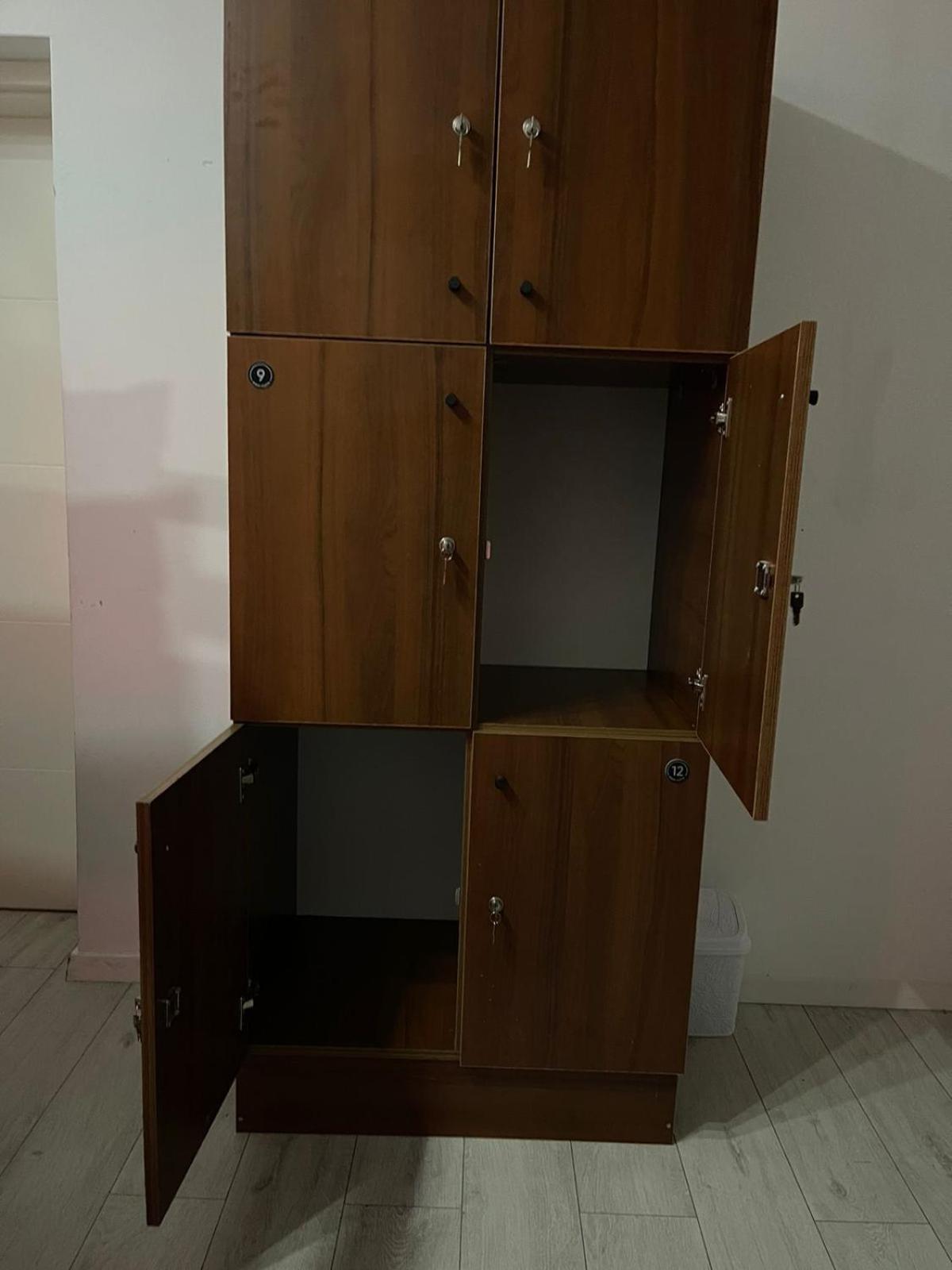 Shesh Hostel Prishtine Bagian luar foto